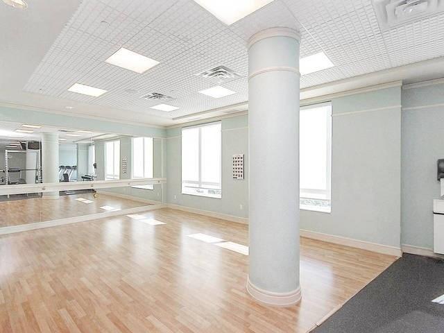 1739 - 35 Viking Lane, Condo with 2 bedrooms, 2 bathrooms and 1 parking in Toronto ON | Image 2