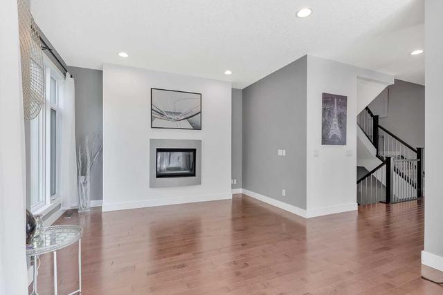 2720 26 Avenue Sw, Home with 4 bedrooms, 3 bathrooms and 2 parking in Calgary AB | Image 7