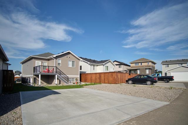 306 Skeena Crescent W, House detached with 2 bedrooms, 2 bathrooms and 3 parking in Lethbridge AB | Image 40