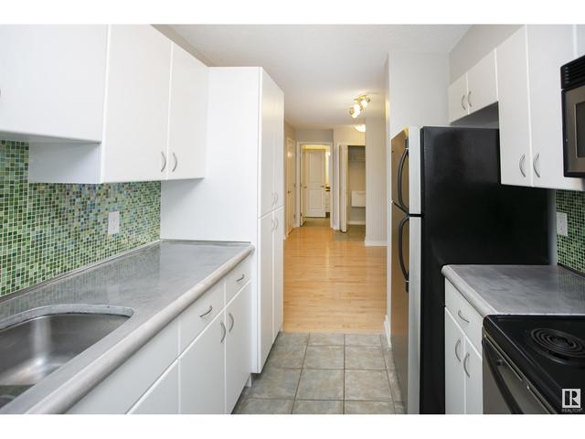 303 - 10303 105 St Nw, Condo with 2 bedrooms, 1 bathrooms and null parking in Edmonton AB | Image 5