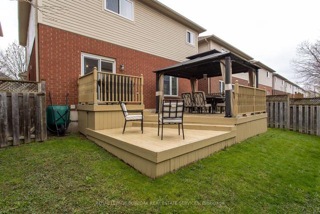 5225 Garland Cres, House detached with 3 bedrooms, 4 bathrooms and 2 parking in Burlington ON | Image 2