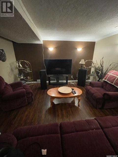 633 Mary Street, House detached with 5 bedrooms, 2 bathrooms and null parking in Canora SK | Image 14