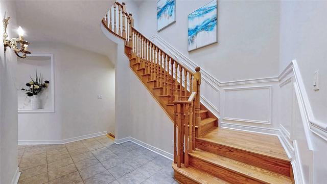 46 Danpatrick Dr, House detached with 4 bedrooms, 5 bathrooms and 4 parking in Richmond Hill ON | Image 2