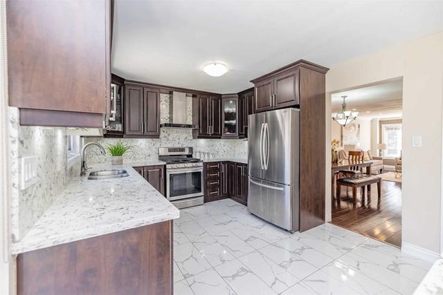 9 Cox Cres, House detached with 4 bedrooms, 3 bathrooms and 8 parking in Brampton ON | Image 18