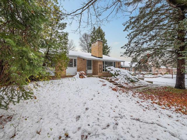 12 Shadwell Pl, House detached with 3 bedrooms, 2 bathrooms and 3 parking in Toronto ON | Image 1