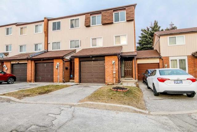 13 San Robertoway, Townhouse with 3 bedrooms, 3 bathrooms and 2 parking in Toronto ON | Image 12