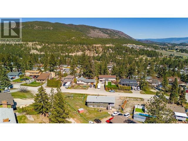 3334 Mcmurchie Road, House detached with 4 bedrooms, 3 bathrooms and 1 parking in West Kelowna BC | Image 38