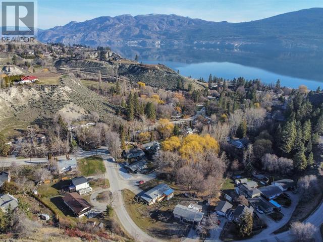 14415 Latimer Avenue, House detached with 5 bedrooms, 2 bathrooms and 1 parking in Summerland BC | Image 64