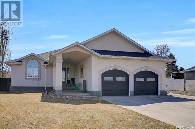 17 Jasmine Court, House detached with 6 bedrooms, 3 bathrooms and null parking in Moose Jaw SK | Image 3