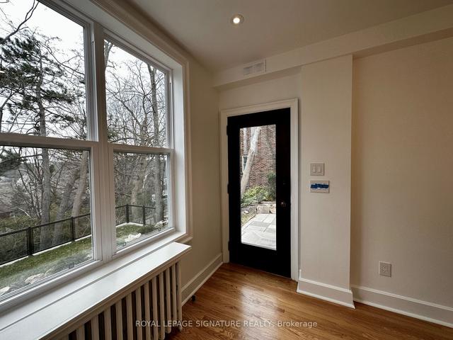 19 Halford Ave, House detached with 3 bedrooms, 2 bathrooms and 4 parking in Toronto ON | Image 3