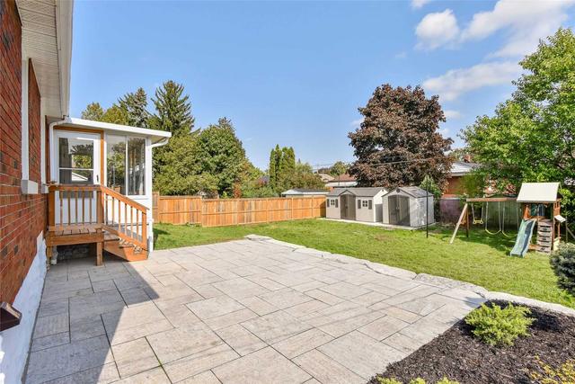 73 Christopher Dr, House detached with 2 bedrooms, 2 bathrooms and 3 parking in Cambridge ON | Image 24