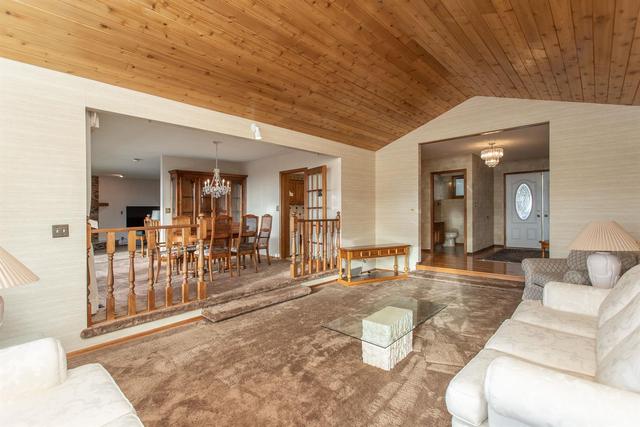 39 - 26540 Highway 11, House detached with 4 bedrooms, 3 bathrooms and null parking in Red Deer County AB | Image 10