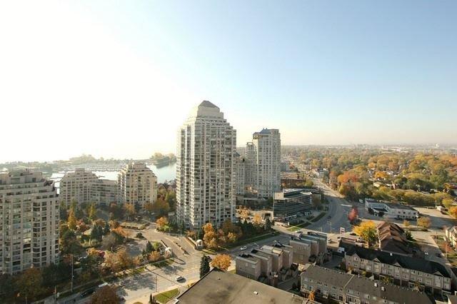 2401 - 15 Legion Rd, Condo with 3 bedrooms, 2 bathrooms and 1 parking in Toronto ON | Image 13