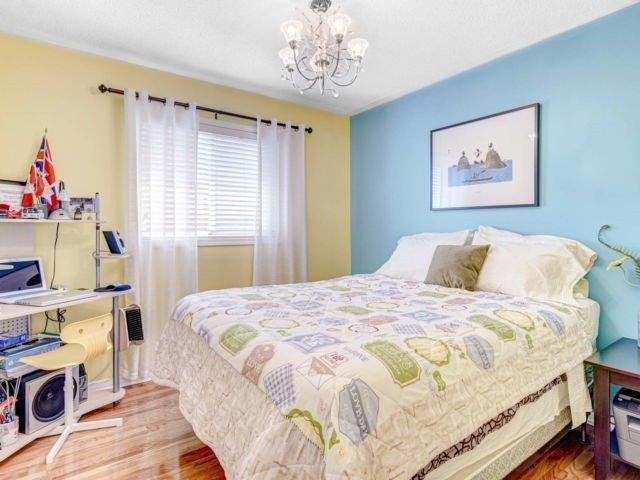 21 Milkweed Cres, House detached with 3 bedrooms, 3 bathrooms and 4 parking in Brampton ON | Image 16