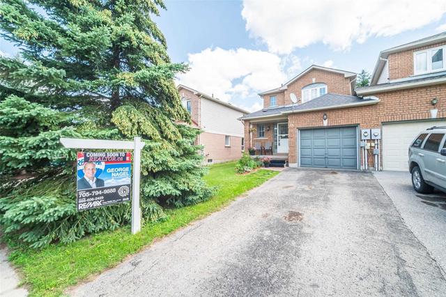 23 Cunningham Dr, House attached with 3 bedrooms, 2 bathrooms and 3 parking in Barrie ON | Image 1