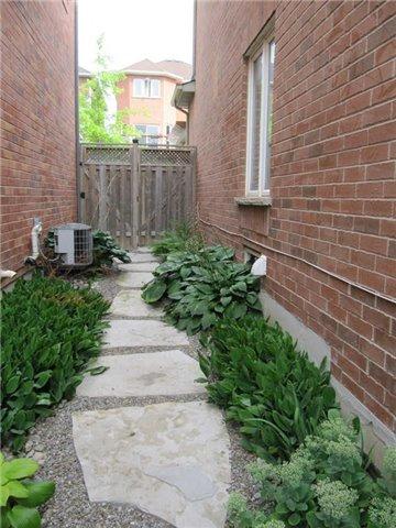 811 Colter St, House detached with 3 bedrooms, 4 bathrooms and 4 parking in Newmarket ON | Image 19