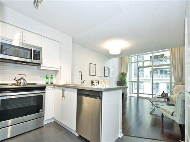 404 - 30 Hayden St, Condo with 1 bedrooms, 2 bathrooms and 1 parking in Toronto ON | Image 13