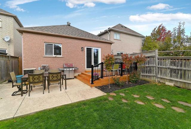 236 Sylwood Cres, House detached with 2 bedrooms, 2 bathrooms and 6 parking in Vaughan ON | Image 24