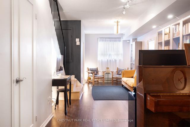 29a Dundonald St, Townhouse with 3 bedrooms, 3 bathrooms and 1 parking in Toronto ON | Image 22