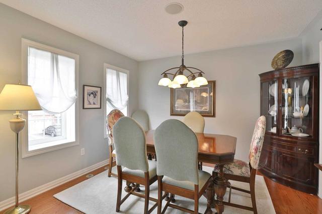 3154 Edgar Ave, House attached with 3 bedrooms, 3 bathrooms and 4 parking in Burlington ON | Image 4