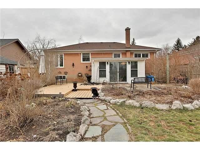 104 Russell Dr, House detached with 4 bedrooms, 6 bathrooms and 4 parking in Oakville ON | Image 3