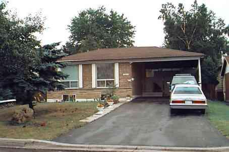3650 Crabtree Cres, House detached with 3 bedrooms, 2 bathrooms and 6 parking in Mississauga ON | Image 1