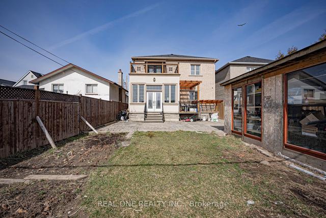 59 Bentworth Ave, House detached with 4 bedrooms, 7 bathrooms and 4 parking in Toronto ON | Image 32