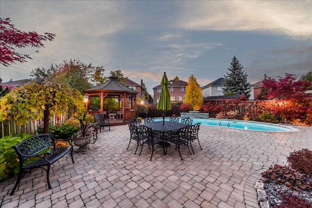 18 Quantz Crt, House detached with 4 bedrooms, 5 bathrooms and 10 parking in Markham ON | Image 31