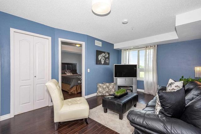2304 - 6 Dayspring Circ, Condo with 2 bedrooms, 2 bathrooms and 1 parking in Brampton ON | Image 3