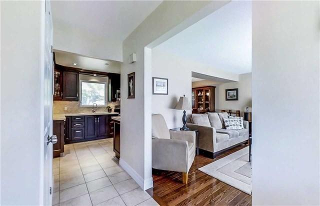 52 Cherrystone Dr, House detached with 4 bedrooms, 3 bathrooms and 2 parking in Toronto ON | Image 7