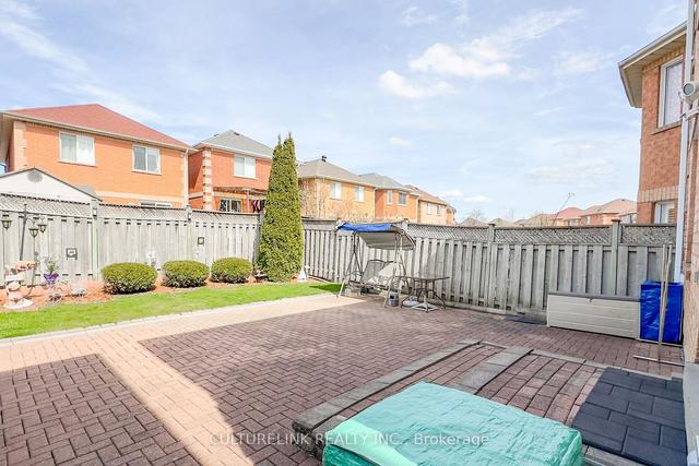32 Clandfield St, House detached with 3 bedrooms, 3 bathrooms and 3 parking in Markham ON | Image 36
