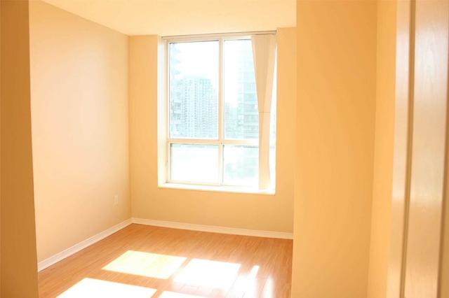 lph05 - 39 Pemberton Ave, Condo with 2 bedrooms, 2 bathrooms and 1 parking in Toronto ON | Image 3