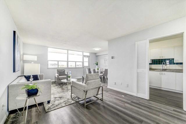 412 - 2550 Pharmacy Ave, Condo with 2 bedrooms, 1 bathrooms and 1 parking in Toronto ON | Image 2