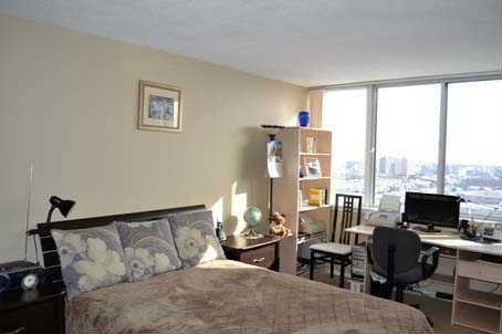 1808 - 350 Webb Dr, Condo with 1 bedrooms, 1 bathrooms and 1 parking in Mississauga ON | Image 5