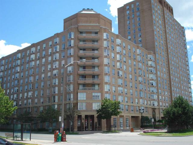 513 - 11 Thorncliffe Park Dr, Condo with 2 bedrooms, 2 bathrooms and 1 parking in Toronto ON | Image 7