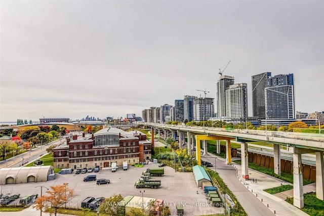 1016 - 231 Fort York Blvd, Condo with 1 bedrooms, 1 bathrooms and 0 parking in Toronto ON | Image 5