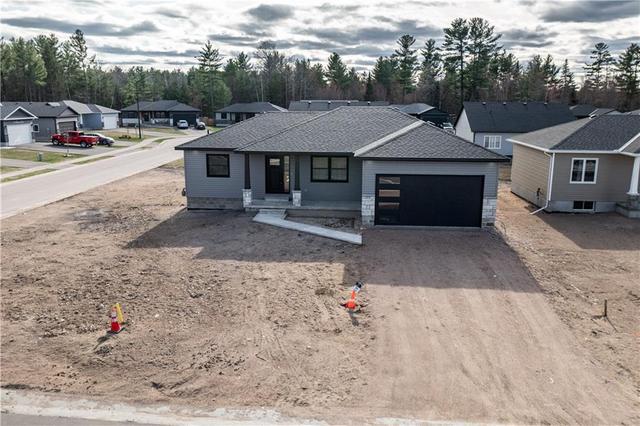 32 Durant Street, House detached with 4 bedrooms, 3 bathrooms and 4 parking in Petawawa ON | Image 29