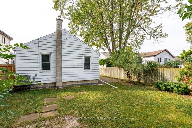 12 David St, House detached with 3 bedrooms, 1 bathrooms and 3 parking in St. Catharines ON | Image 17