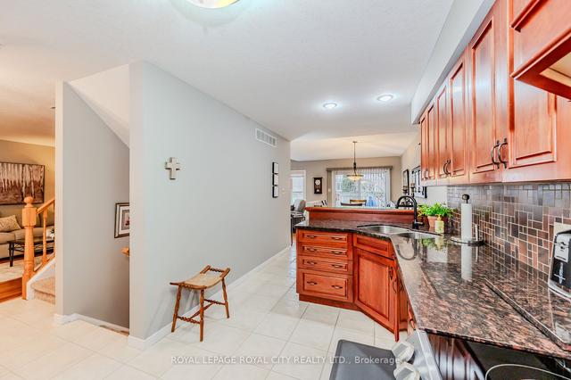 85 Periwinkle Way, House detached with 3 bedrooms, 3 bathrooms and 4 parking in Guelph ON | Image 5
