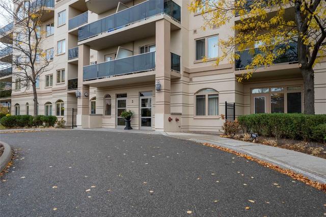 107 - 3 Dayspring Circ, Condo with 2 bedrooms, 1 bathrooms and 1 parking in Brampton ON | Image 9