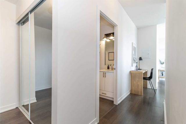 1103 - 225 Sackville St, Condo with 2 bedrooms, 2 bathrooms and 1 parking in Toronto ON | Image 7