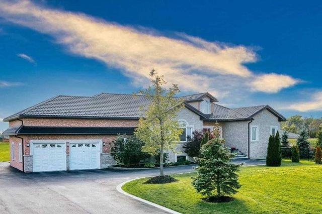 8048 Sheridan Crt, House detached with 3 bedrooms, 4 bathrooms and 26 parking in West Lincoln ON | Image 12
