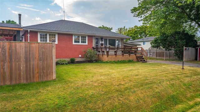 36 Durham Dr, House detached with 3 bedrooms, 2 bathrooms and 4 parking in St. Catharines ON | Image 12