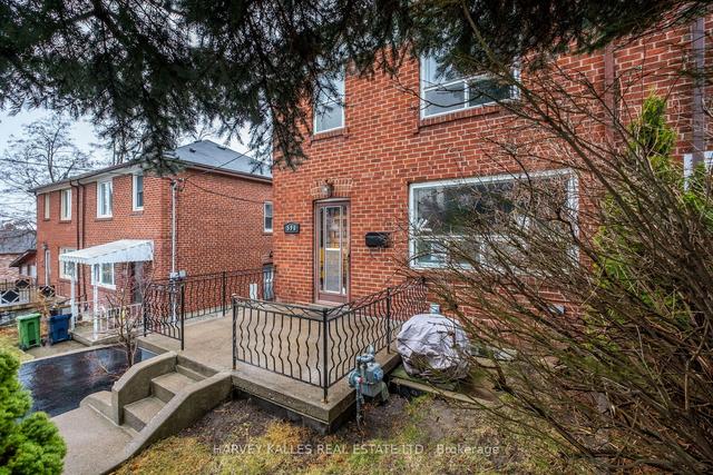 596 Mcroberts Ave, House semidetached with 3 bedrooms, 2 bathrooms and 3 parking in Toronto ON | Image 12