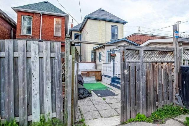 608 Barton St E, House detached with 3 bedrooms, 2 bathrooms and 3 parking in Hamilton ON | Image 38