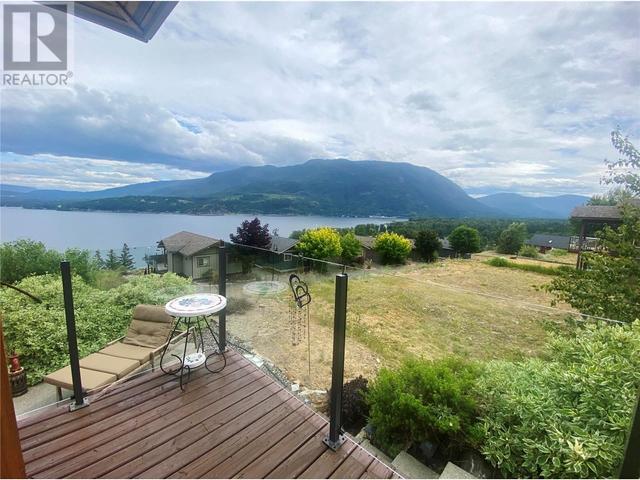 201 - 2633 Squilax Anglemont Road, Home with 2 bedrooms, 2 bathrooms and 2 parking in Columbia Shuswap F BC | Image 3