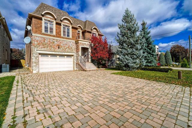 90 May Ave, House detached with 4 bedrooms, 5 bathrooms and 8 parking in Richmond Hill ON | Image 12