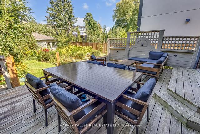 626 Lonsdale Rd, House detached with 4 bedrooms, 4 bathrooms and 2 parking in Toronto ON | Image 32