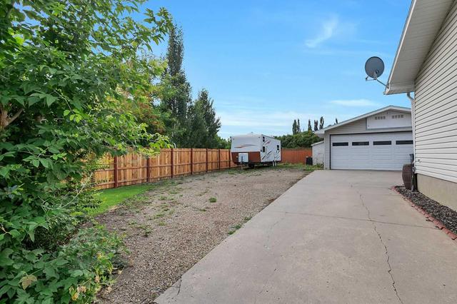 21 Martin Close, House detached with 3 bedrooms, 2 bathrooms and 5 parking in Red Deer AB | Image 28