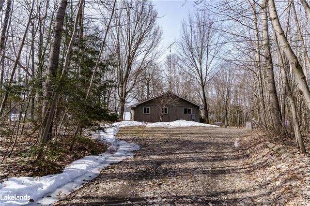 4011 Kawagama Lake Road, House detached with 3 bedrooms, 1 bathrooms and 6 parking in Algonquin Highlands ON | Image 5